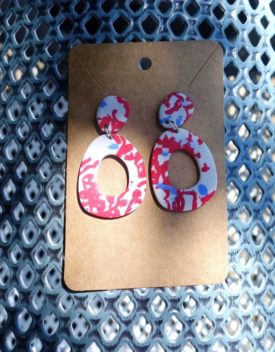 Barcelona Ohrringe pink, Detailansicht aus Polymer Clay