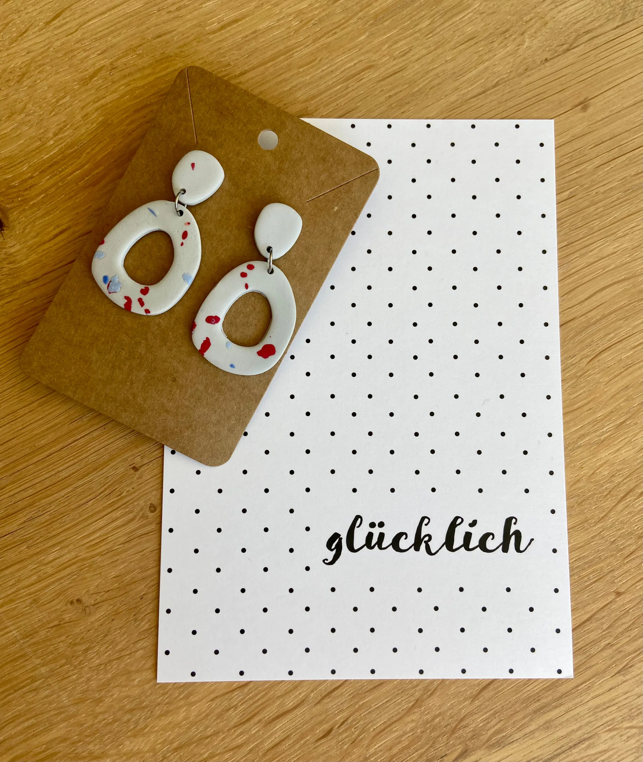 Madrid Ohrringe in LucyundLila Geschenkverpackung